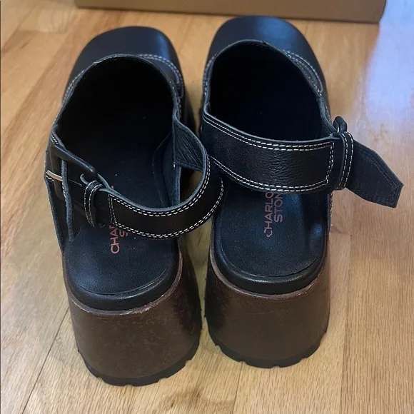 Charlotte Stone Loni Clogs in Black - Picture 4 of 8